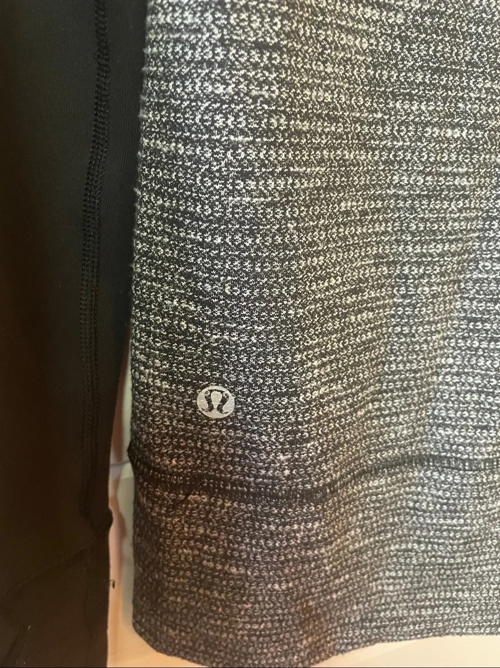 Lululemon Daily Yoga Jacket Full Zip Two Tone Gray Heather Size 6.